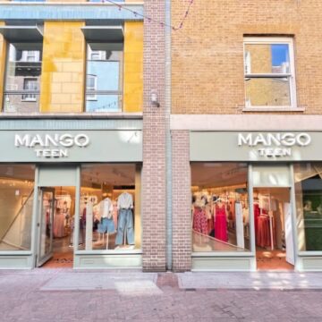 A picture of a mango teen store.