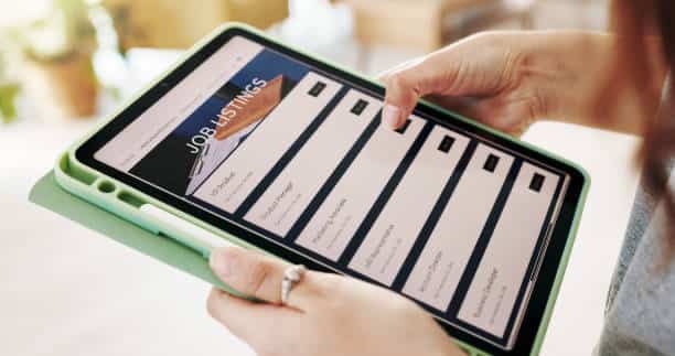 A personal srollimg ofr job listings as part of their job search