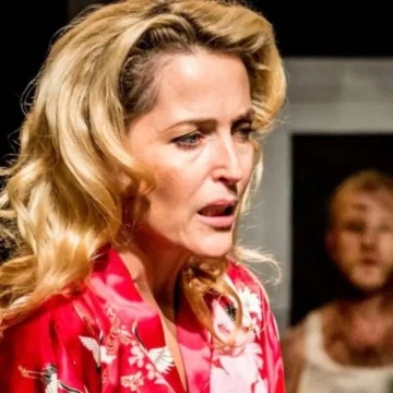 Gillian Anderson