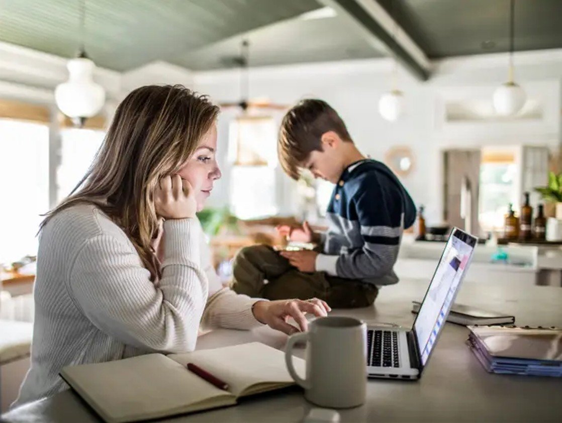 Digital Parenting: Tips for Online Safety and Screen Time Management