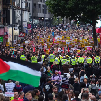 UK Anti-Racist Protesters storm the streets